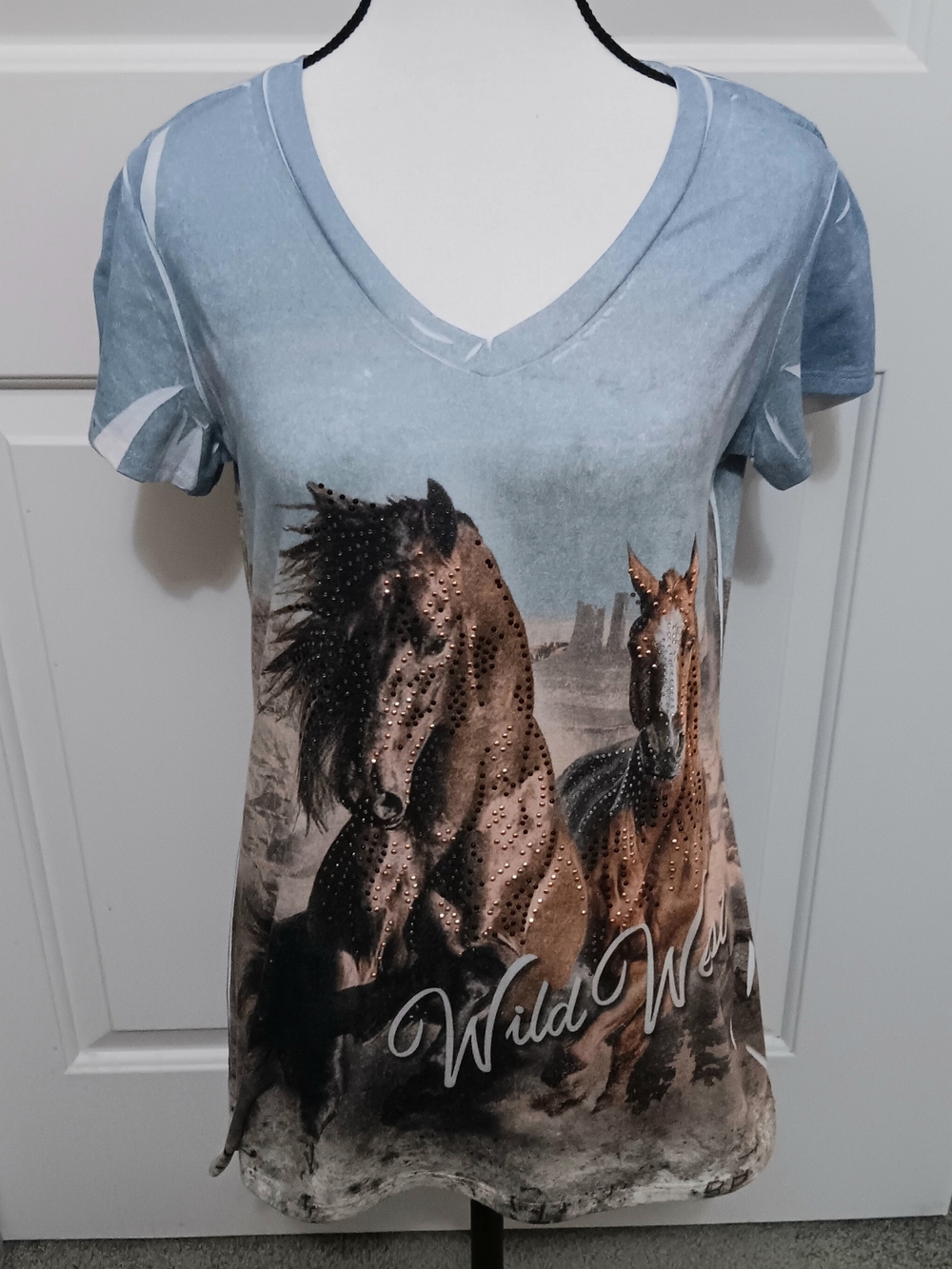 Big Bang- Wild West Horse Graphic V-Neck Tee - Light Blue
